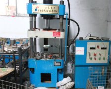 四柱液壓機